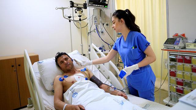 Bir günde kalbi 163 kez duran hasta özel yöntemle sağlığına kavuştu
