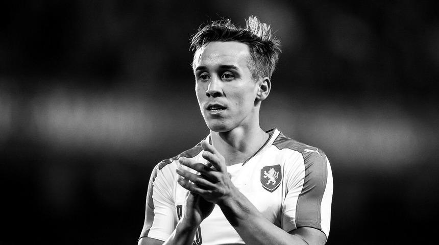 Beşiktaş, Josef Sural'ın ismini bir maçlığına tribüne verdi 