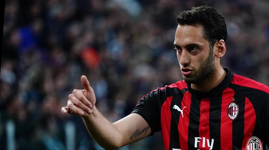 Hakan Çalhanoğlu'na Hamburg, Leipzig, Schalke ve Werder Bremen talip oldu