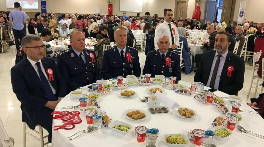 &Uuml;sk&uuml;dar&rsquo;da şehit ve gazi aileleri iftarda bir araya geldi