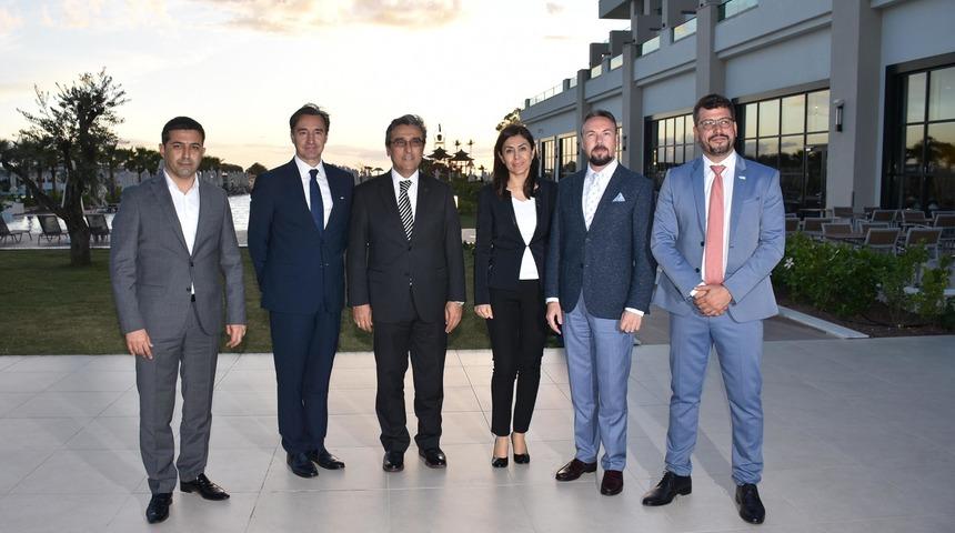 Akdeniz'in kruvaziyer devleri Kuşadası'nda buluştu