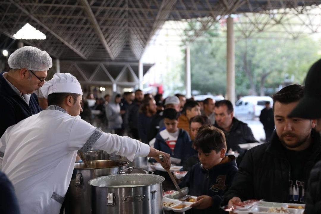 Muğla protokol&uuml; iftar yemeğinde buluştu