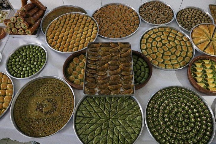 Ramazan tatlıları için hummalı çalışma G1