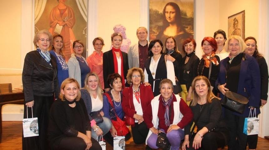 Konak&rsquo;ta 22 sanat&ccedil;ı 22 eser