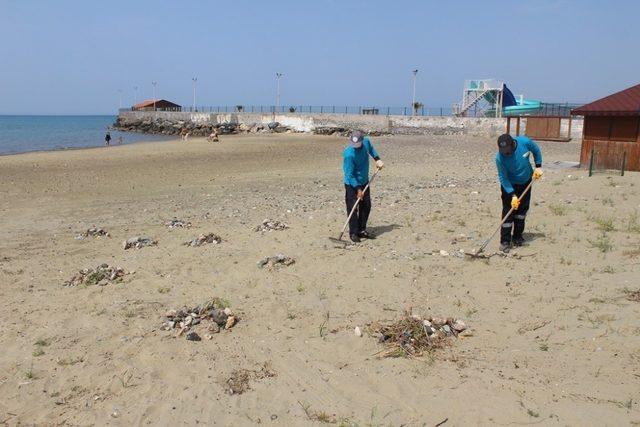 Hatay’da deniz ve sahil temizliği başladı