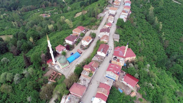 Komşu evlerde yaşayıp 1 dakika arayla iftar yapıyorlar G5