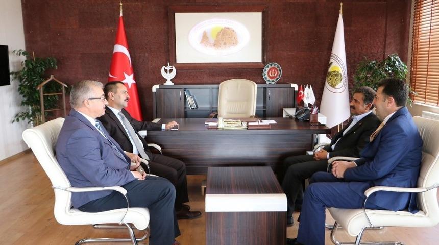 Vali Aktaş Başkan S&uuml;sl&uuml;&rsquo;y&uuml; ziyaret etti