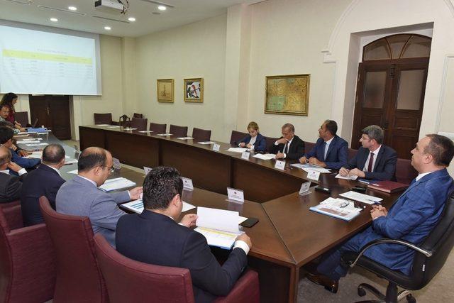 Vali Soytürk başkanlığında tahsisat komisyonu toplandı