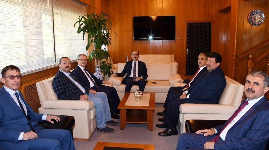 Rekt&ouml;rlerden Başkan Altay&rsquo;a ziyaret