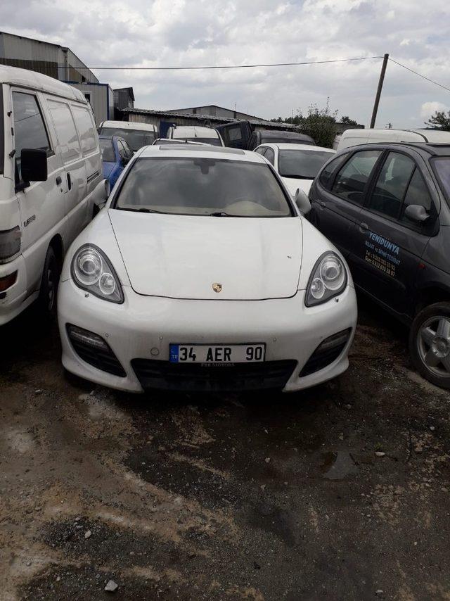 İcradan yarı fiyatına satılık Porsche