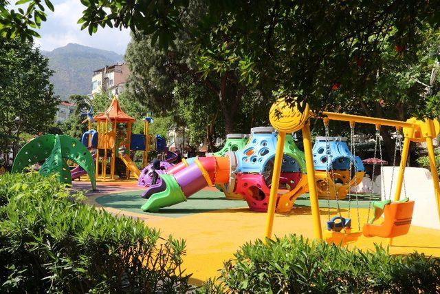 Ulupark’ta çocuk oyun grupları yenilendi