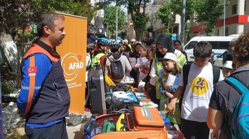 AFAD&rsquo;dan bilgilendirme standı