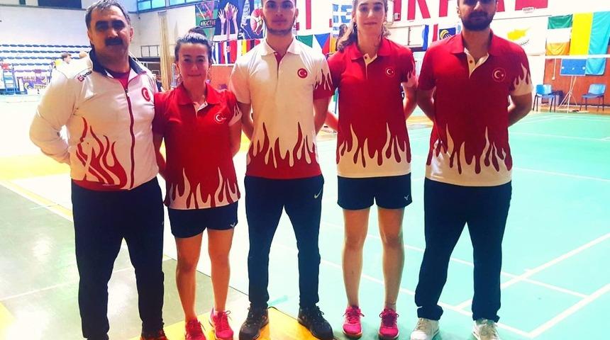 Yunanistan&rsquo;dan madalyalarla d&ouml;nd&uuml;ler