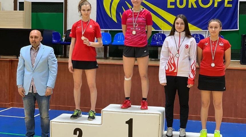 Milli Badmintoncu Ay&ccedil;a&rsquo;dan bronz madalya