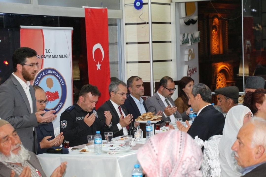Kaymakam Pişkin, şehit aileleri ve gazilerle iftarda bir araya geldi