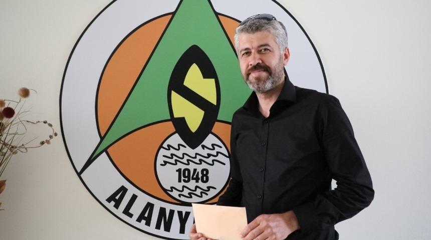 K&ouml;fteci g&uuml;nl&uuml;k cirosunu Alanyaspor&rsquo;a bağışladı