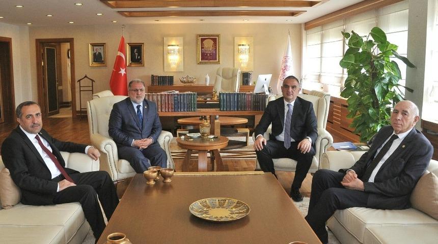 AK Parti Van milletvekilleri, Bakan Ersoy&rsquo;la g&ouml;r&uuml;şt&uuml;ler