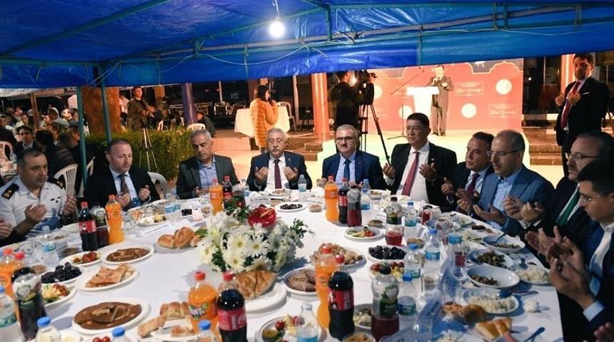 AESOB&rsquo;dan bin 400 kişilik iftar