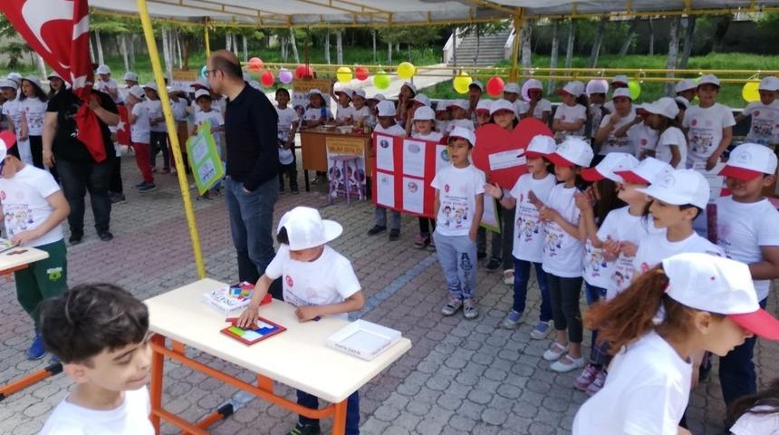 Habib G&uuml;leser &Ouml;ztaş ilkokulunda bilim şenliği