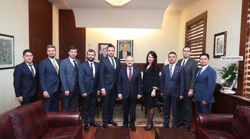 Vali &Ccedil;akacak, gen&ccedil; girişimcileri kabul etti