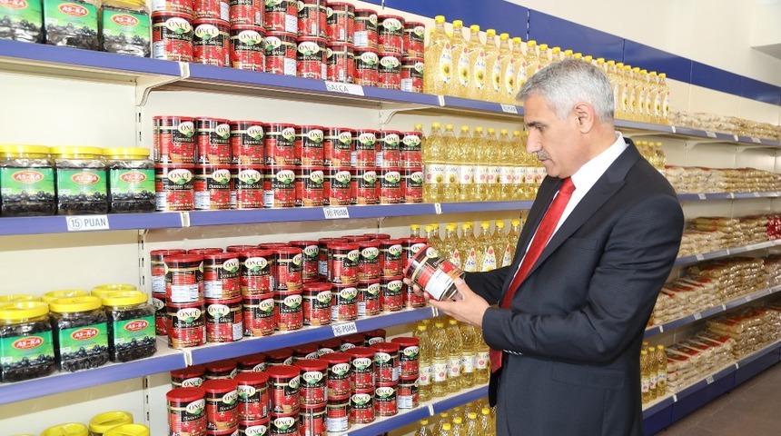 Hayır &Ccedil;arşısı yoksulların ihtiya&ccedil;larını gideriyor