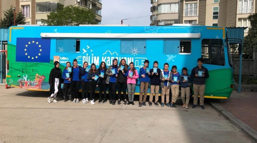 Bilim Karavanı b&uuml;y&uuml;k ilgi g&ouml;rd&uuml;