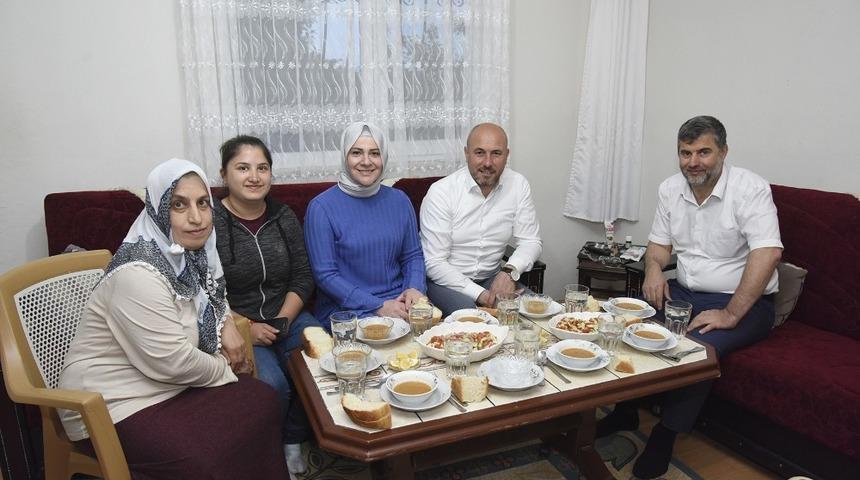 Togar: &ldquo;Ramazan&rsquo;ın maneviyatını paylaşıyoruz&rdquo;