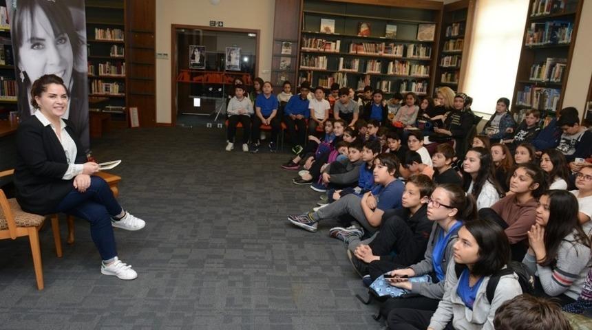 Erbulak&rsquo;tan Nezihe Meri&ccedil; &ouml;yk&uuml;leri dinlediler