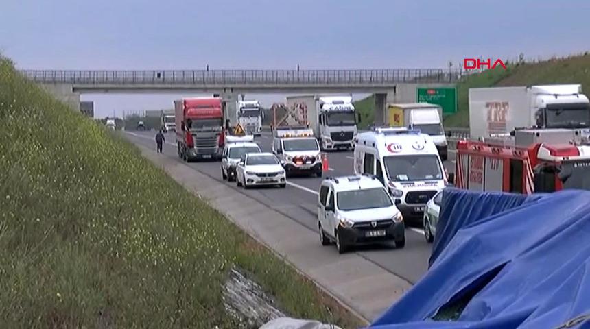 Kuzey Marmara Otoyolu'nda TIR devrildi
