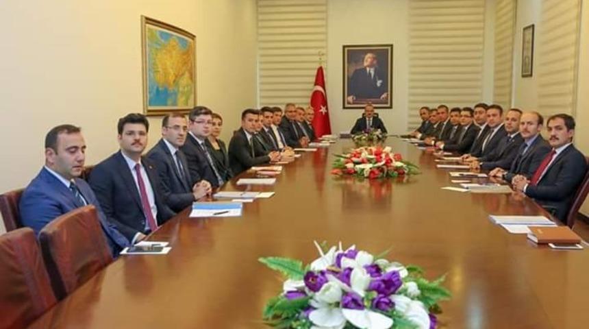 Vali&rsquo;den Kaymakamlara talimat: &ldquo;Aile ziyaretleri yapın&rdquo;