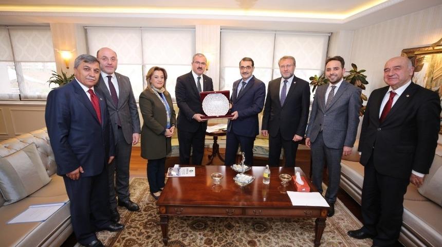 Bakan Dönmez’den Zafer OSB’ye özel ilgi