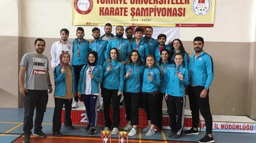 Bartın Üniversitesi’nden karatede büyük başarı