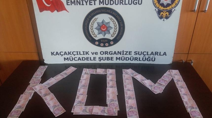 Piyasaya sahte para s&uuml;ren şahıslar kıskıvrak yakalandı