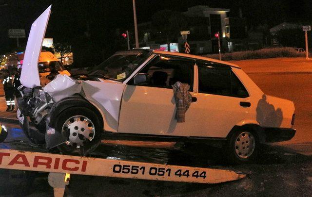 Trafik levhasına çarparak durabildi