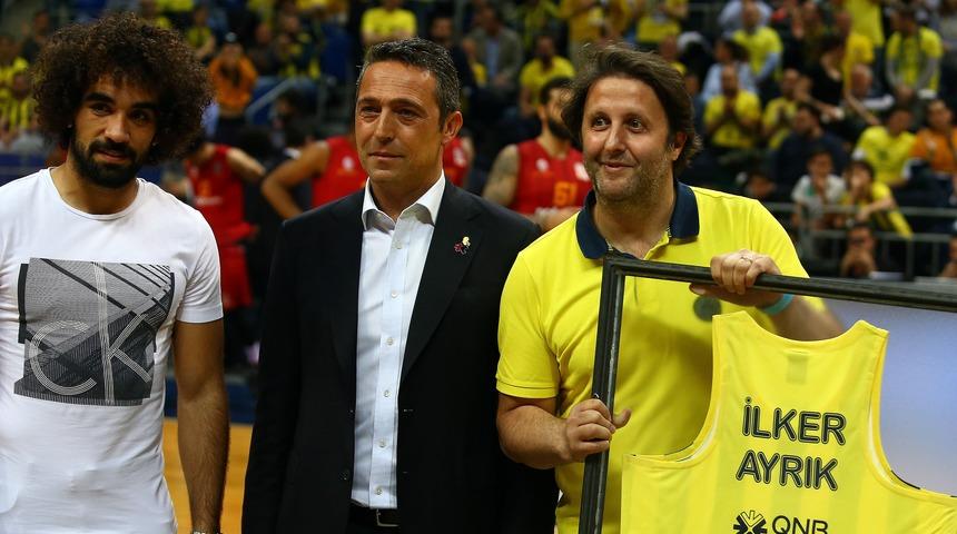 Ali Koç'tan İlker Ayrık'a teşekkür hediyesi