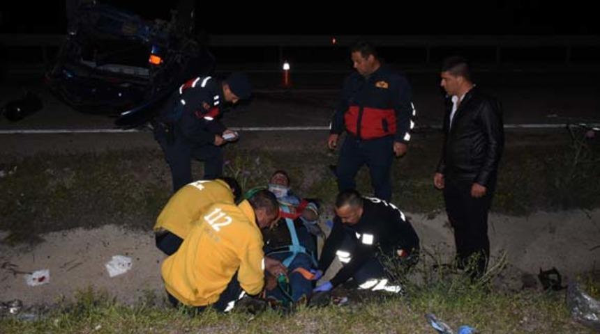 K&ouml;peğe &ccedil;arpamamak i&ccedil;in aniden manevra yaptı! Otoyol savaş alanına d&ouml;nd&uuml;!