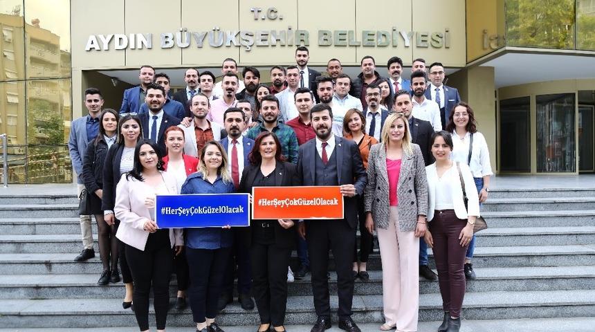 CHP&rsquo;li gen&ccedil;ler Başkan &Ccedil;er&ccedil;ioğlu&rsquo;nu ziyaret etti