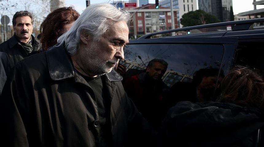 M&uuml;jdat Gezen'in pasaportuna el konuldu!