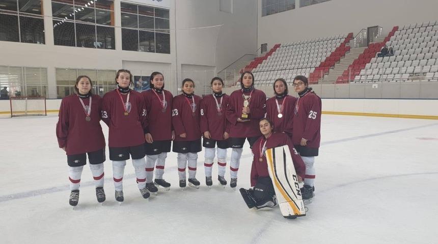 Kayseri Buz Hokeyi’nde Türkiye Üçüncüsü Oldu