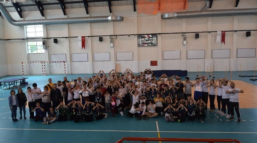 Engel yok, gel hayata birlikte y&ouml;n verelim