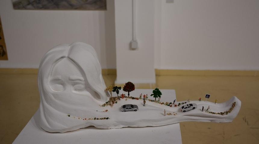 Sanat tasarım &ouml;ğrencilerinin eserlerine yoğun ilgi