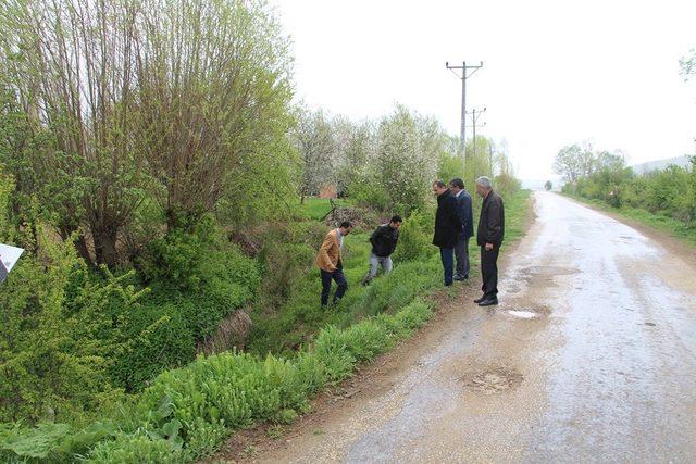 Dumlupınar’da köy yolu yapım çalışmaları