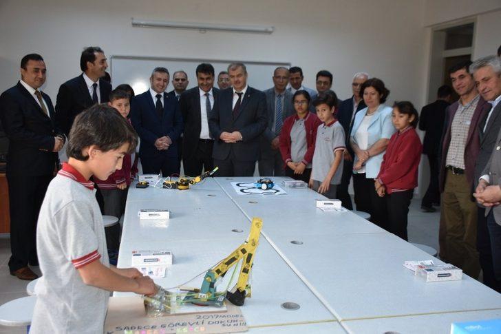 Buharkent’te STEM ve Robotik Kodlama Atölyesi açıldı G3