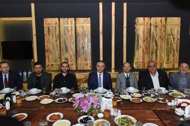 Vali Soyt&uuml;rk, gazeteciler ile bir araya geldi 3