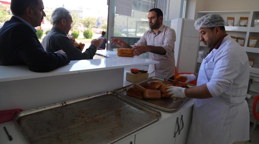 &Ccedil;&ouml;lyak hastalarına g&uuml;nl&uuml;k sıcak ekmek