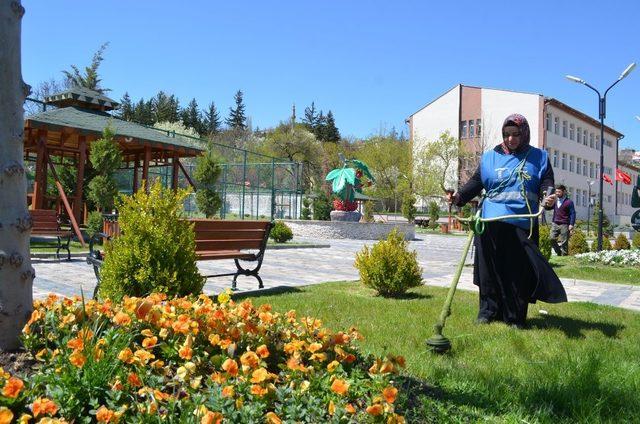 Bünyan’ın Park ve Bahçeleri Kadınlara Emanet