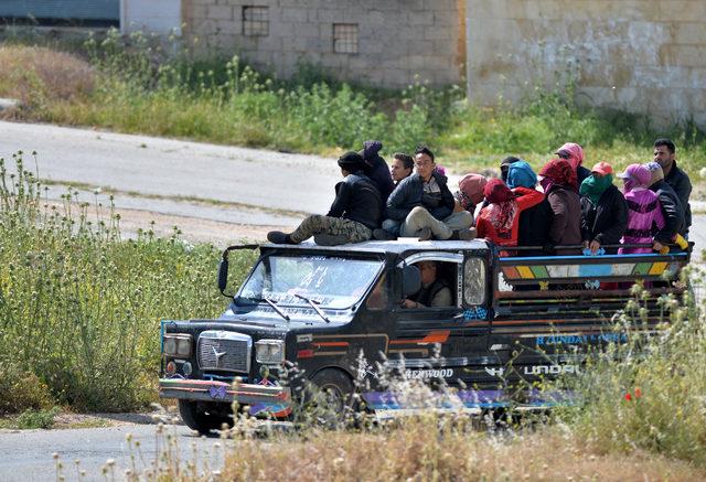 İdlib’e 12 günde 3274 bomba atıldı, 250 bin kişi göç etti