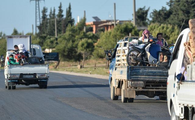 İdlib’e 12 günde 3274 bomba atıldı, 250 bin kişi göç etti