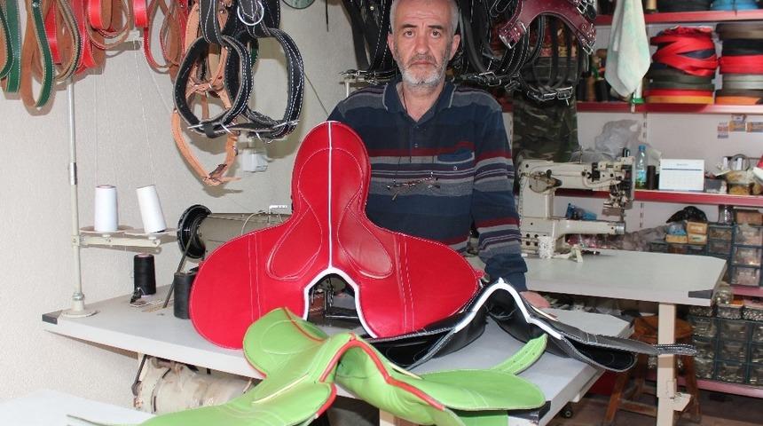 Alaşehir&rsquo;den Dubai&rsquo;deki yarış atlarına eyer