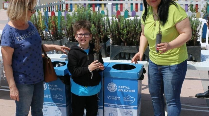 Kartal Belediyesi’nden ambalaj atığı karşılığında fidan dikimi